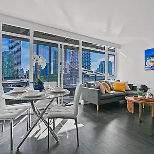 breathtaking-panoramic-cityscape-luxurious-1-bedroom.vancouver-hotels-bc.net/