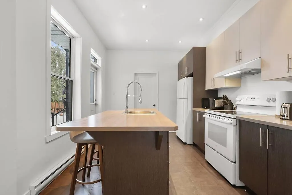 Stylish 1Bedroom / 1Bathroom In Plateau Mont-Royal Montreal 0*,