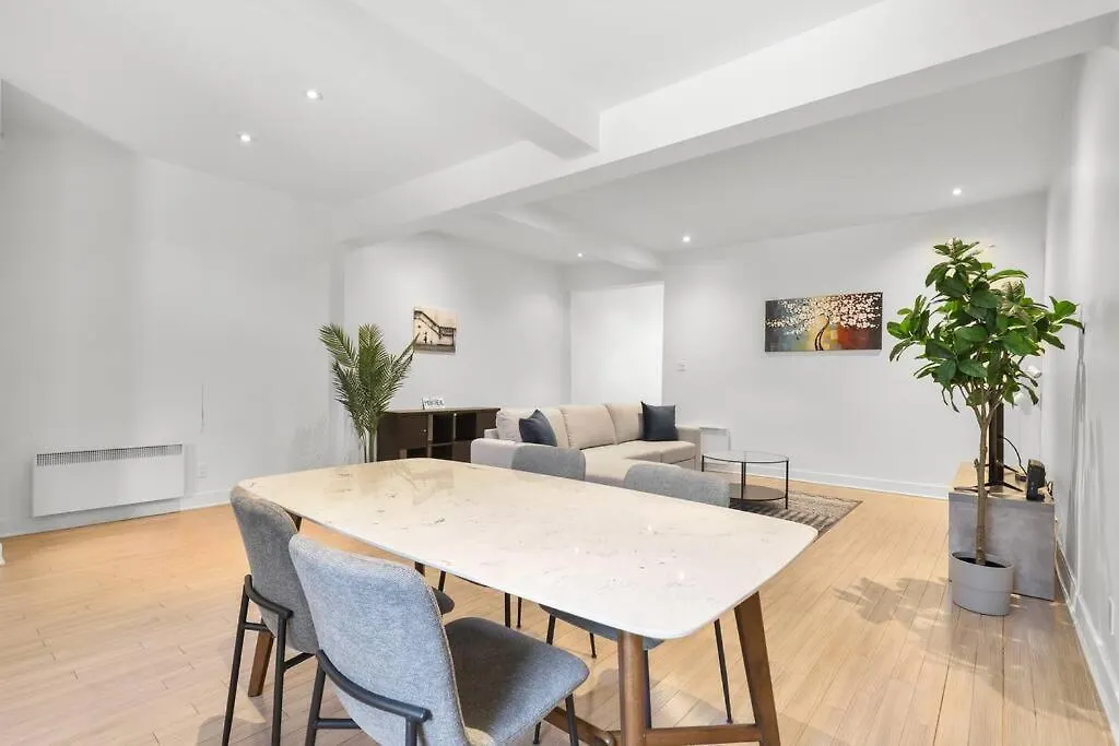 Stylish 1Bedroom / 1Bathroom In Plateau Mont-Royal Montreal Apartment
